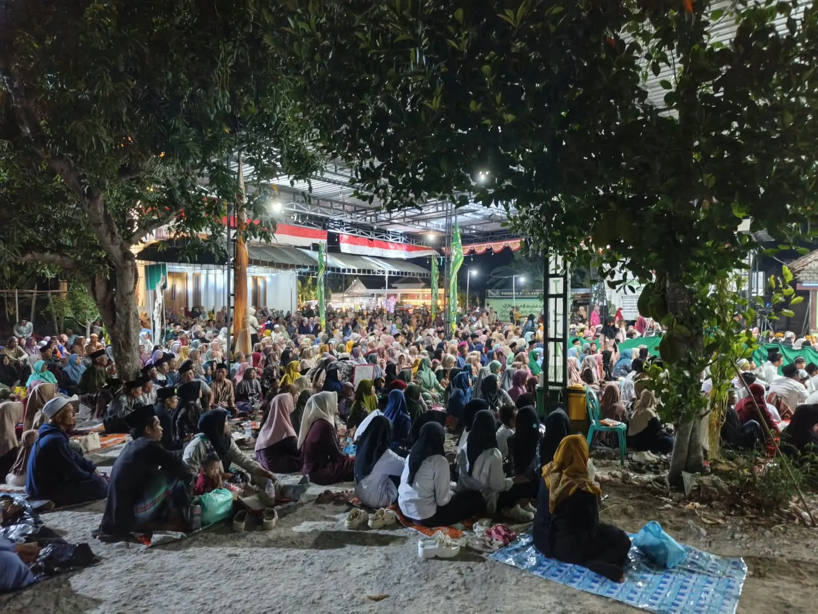 Ngaji dan Sholawatan Milad ke-37 PP Manbaul Ulum Klepek Berlangsung Khidmat (2)