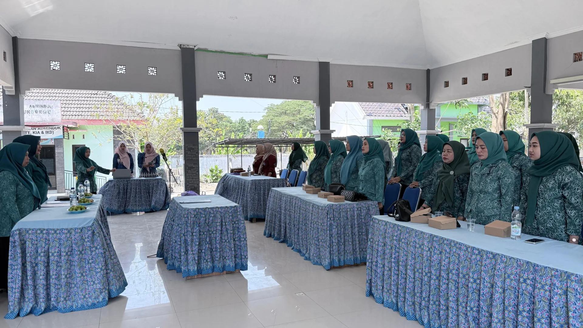 TP PKK Kecamatan Sukosewu Gelar Pleno dan Pelatihan Membatik untuk Tingkatkan Kreativitas serta Kemandirian Ekonomi Keluarga (2)
