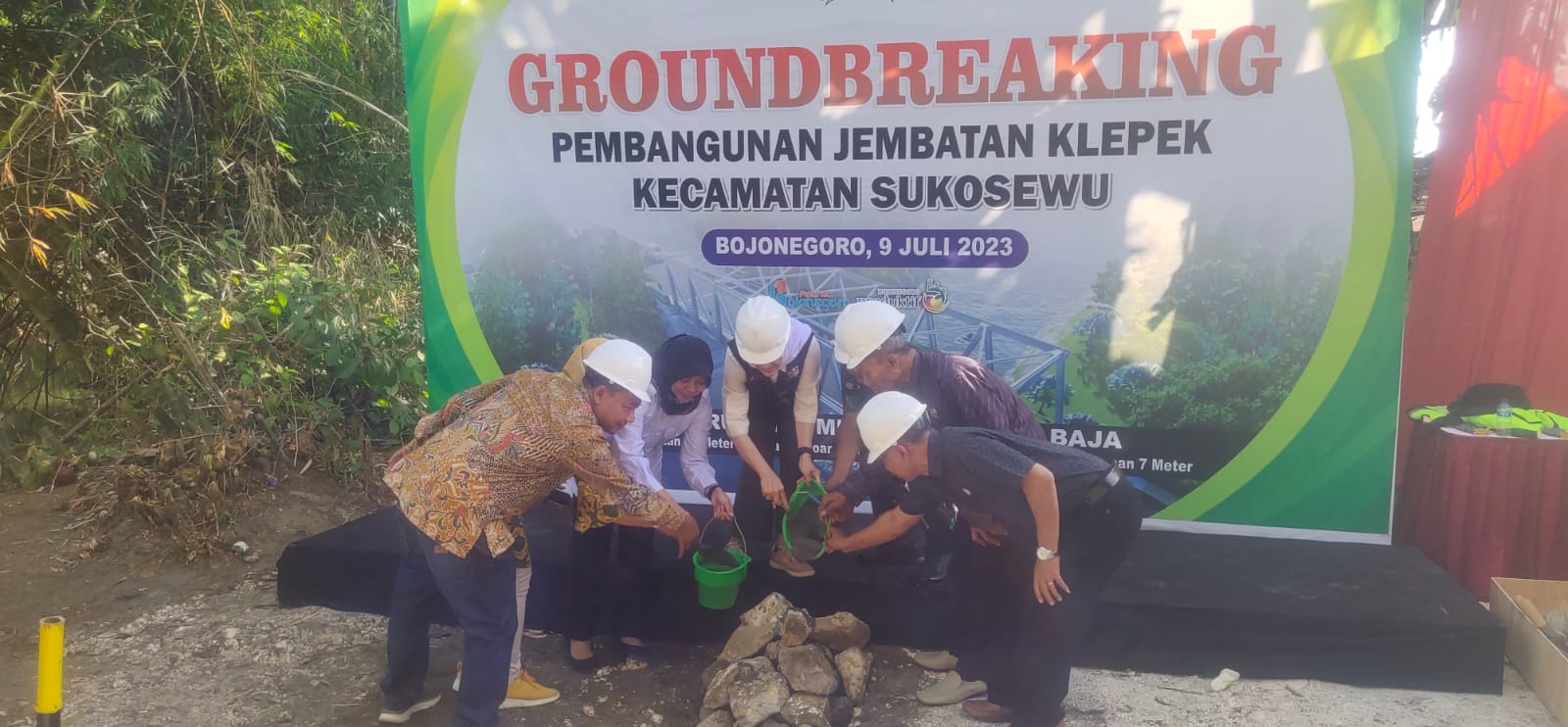 Peletakan Batu Pertama Pembangunan Jembatan Klepek