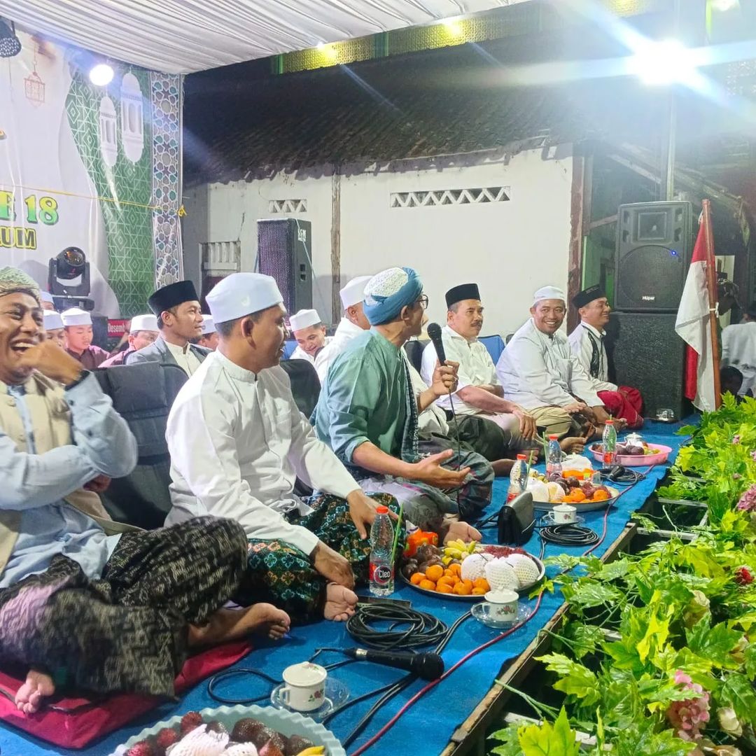 Pengajian dan Sholawatan di Halaman Ponpes Manba'ul Ulum