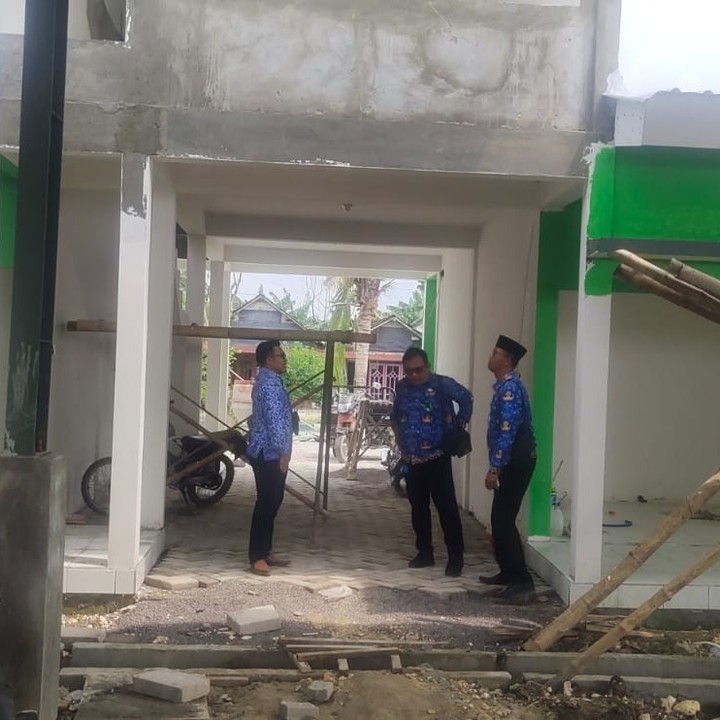 Monitoring dan Evaluasi BKK Pembangunan Pasar Desa Purwoasri