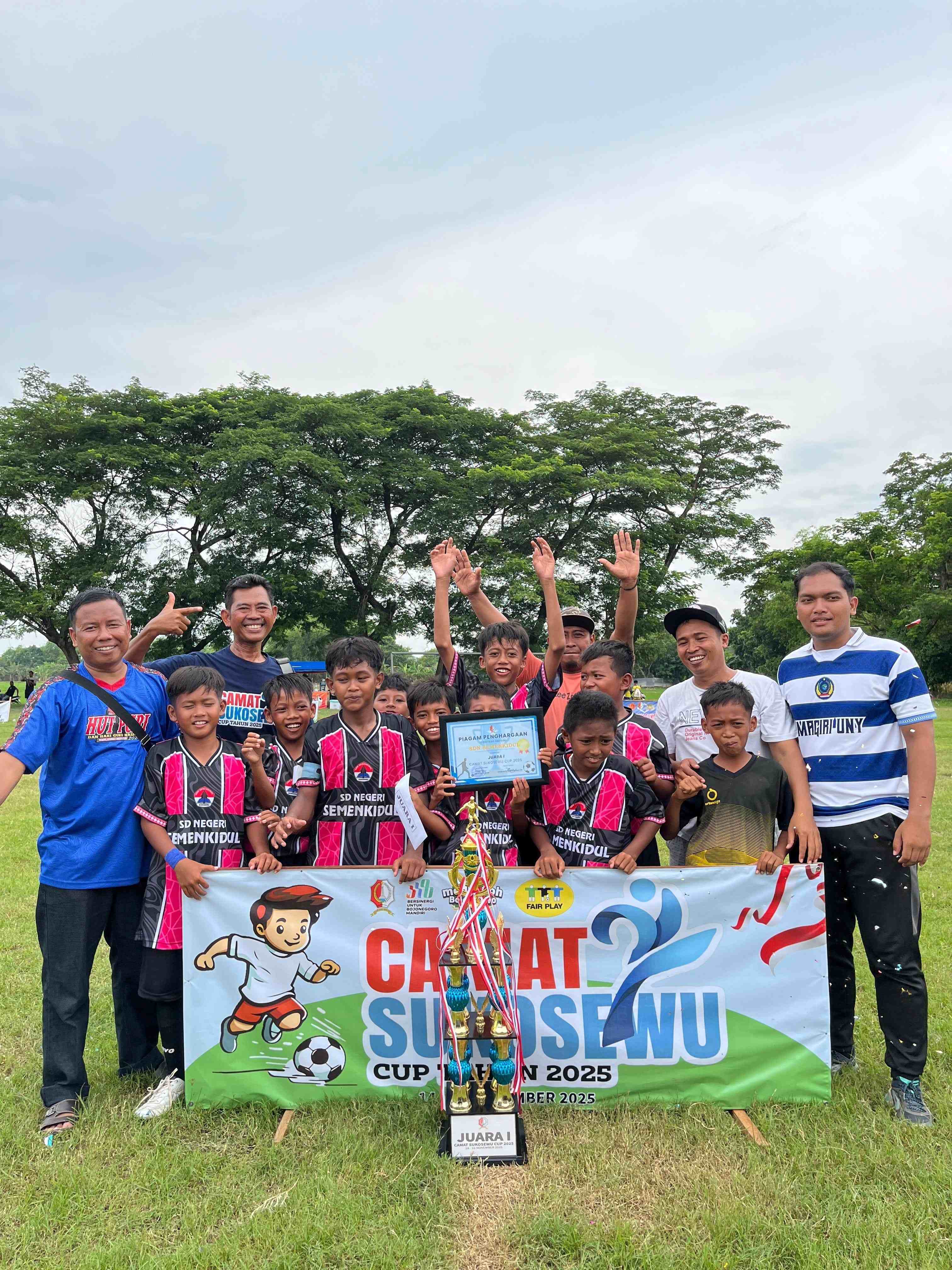 SDN Semenkidul Menjadi Juara Camat Sukosewu Cup Tahun 2025