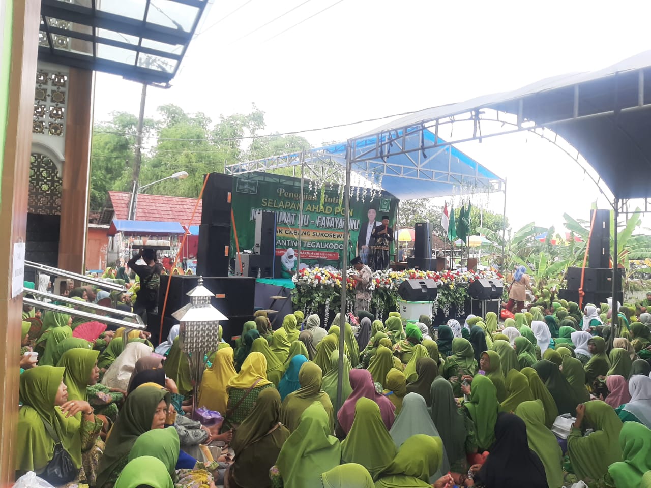 Pengajian Rutin Ahad Pon Fatayat Muslimat