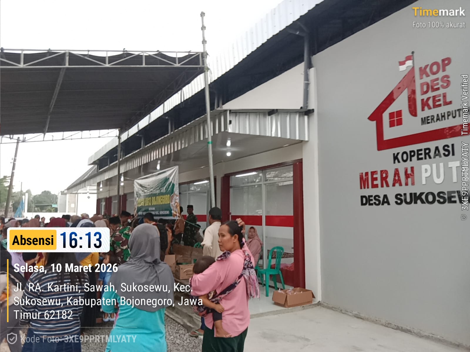 Kodim 0813 bersama KDKMP Sukosewu  Gelar bazar