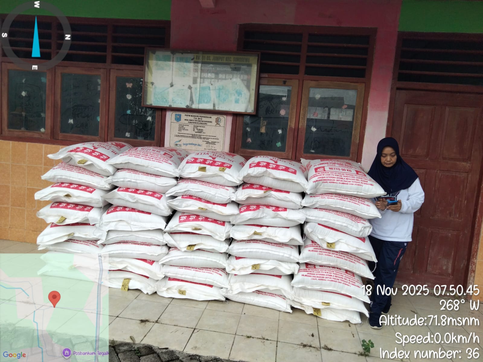 Dropping Pakan dan Ayam Program Gayatri